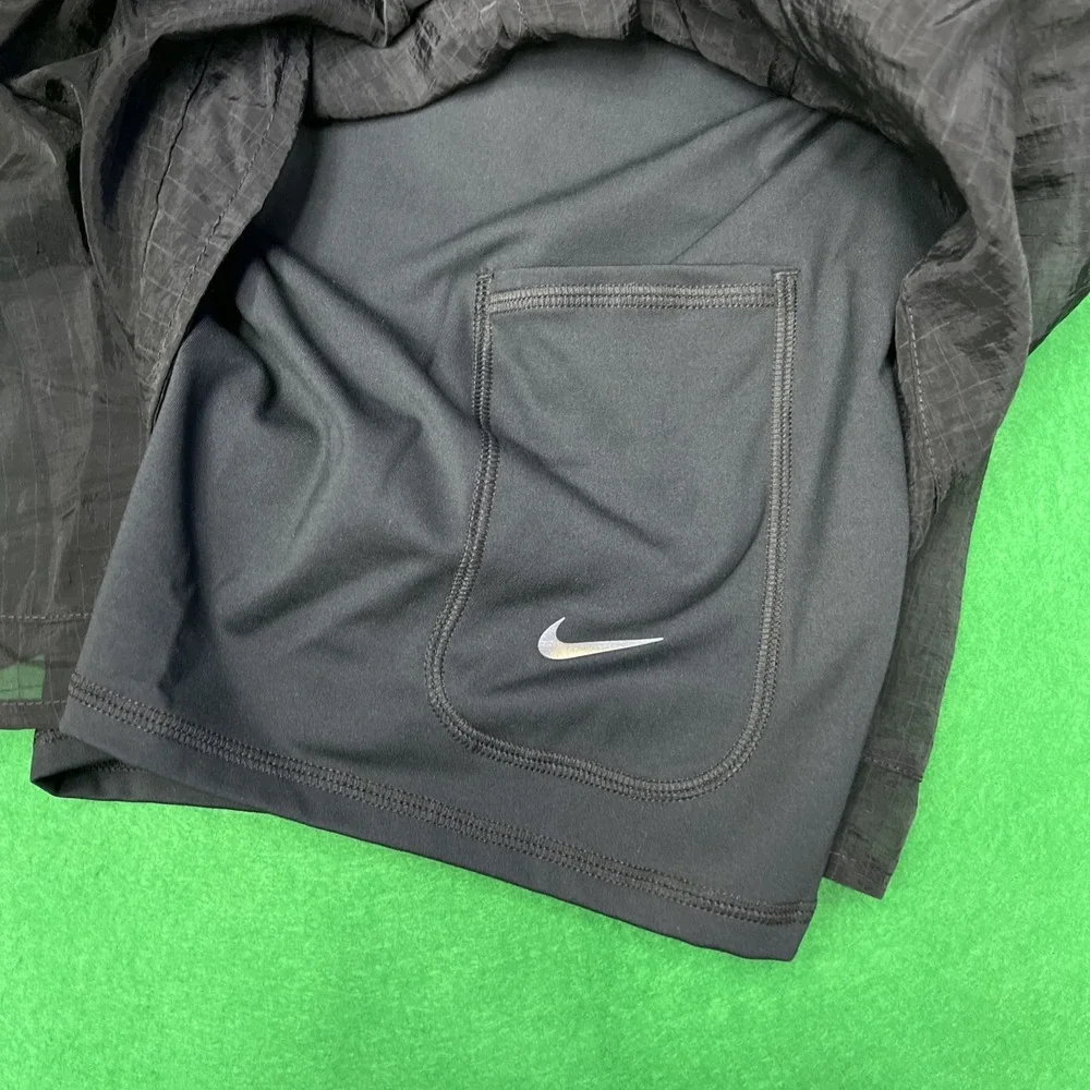 Nike Running Division Dri-FIT Mid-Rise 2-in-1 Shorts Womens Size Medium